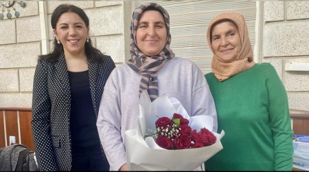 Kaymakam ve Belediye Ba�kan��n�n E�lerinden Kur�an Kursuna Ziyaret