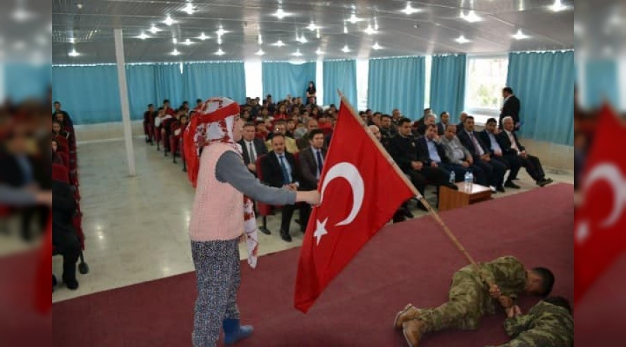 lemizde stiklal Marnn kabul ve Mehmet Akif Ersoy'u anma gn dzenlendi.