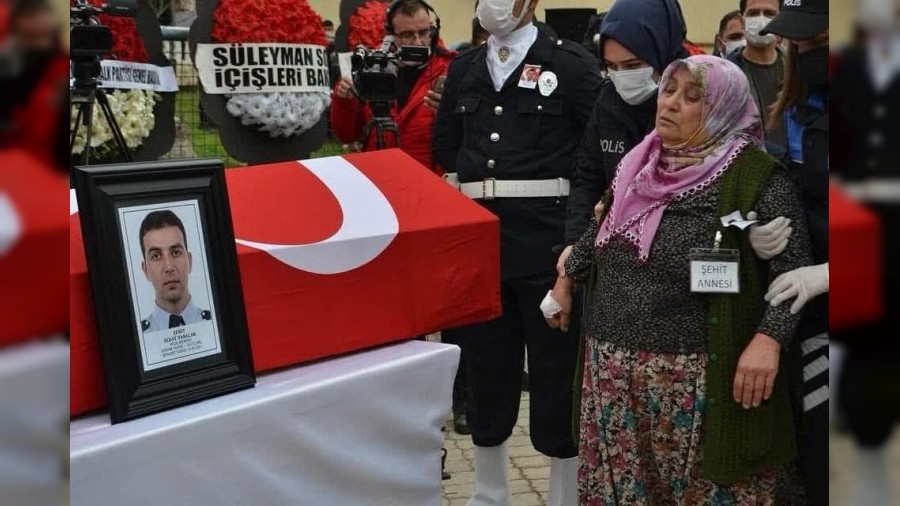 ehit Sedat Yabalakn annesi topraa verildi