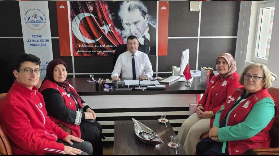 K�z�lay Heyetinden �l�e Mill� E�itim M�d�r� U�ur �ahin�e Ziyaret