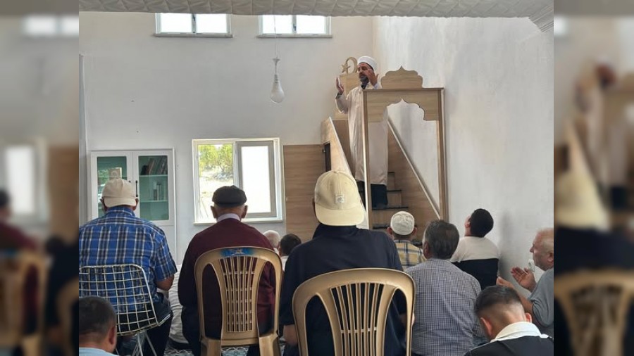 Yklan minare tamir edildi dualarla eliinde cami ibadete ald
