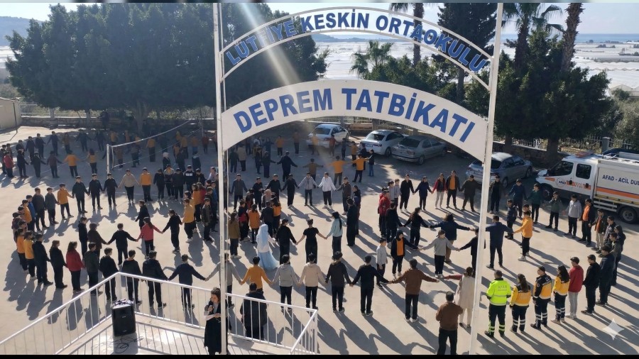 L�tfiye Keskin Ortaokulunda Deprem Tatbikat�